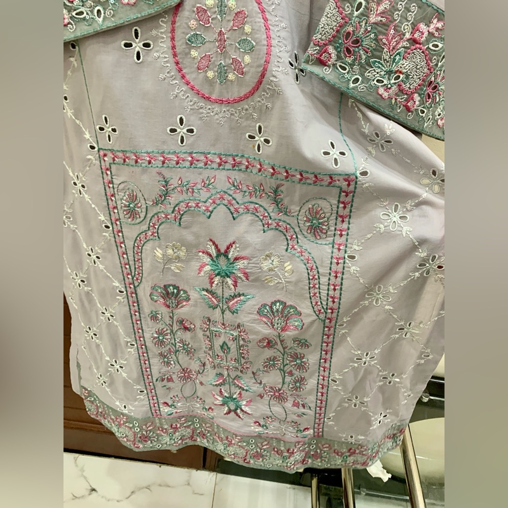 Maryum & Maria Embroidered Suit - Picture 9 of 17